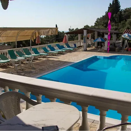 Sea View In Benitses With Terrace Or Balcony * Benitses (Corfu)